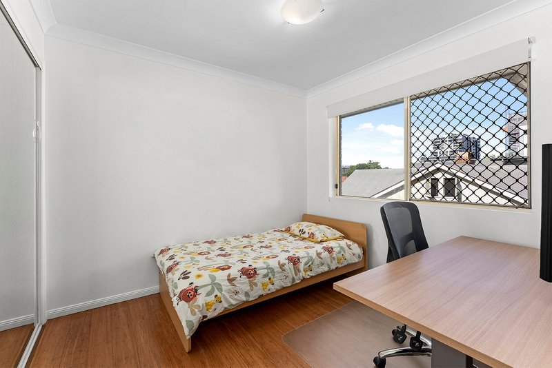 Photo - 6/123 Baines Street, Kangaroo Point QLD 4169 - Image 16