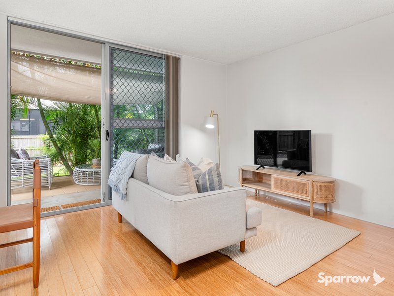 Photo - 6/125 Clarence Road, Indooroopilly QLD 4068 - Image 7