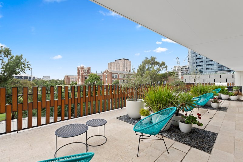 Photo - 612/50 Claremont Street, South Yarra VIC 3141 - Image 7