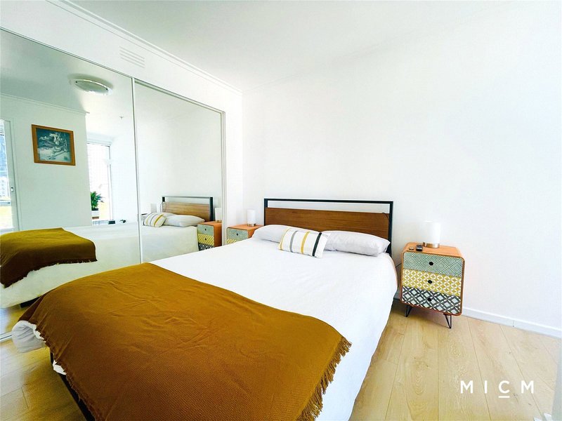 Photo - 612/58 Jeffcott Street, West Melbourne VIC 3003 - Image 4