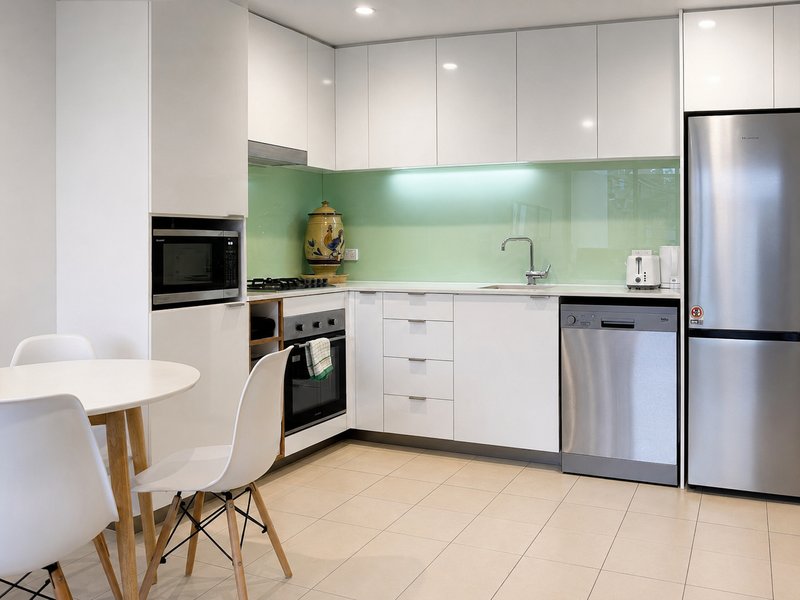 Photo - 612/66 Manning Street, South Brisbane QLD 4101 - Image 2