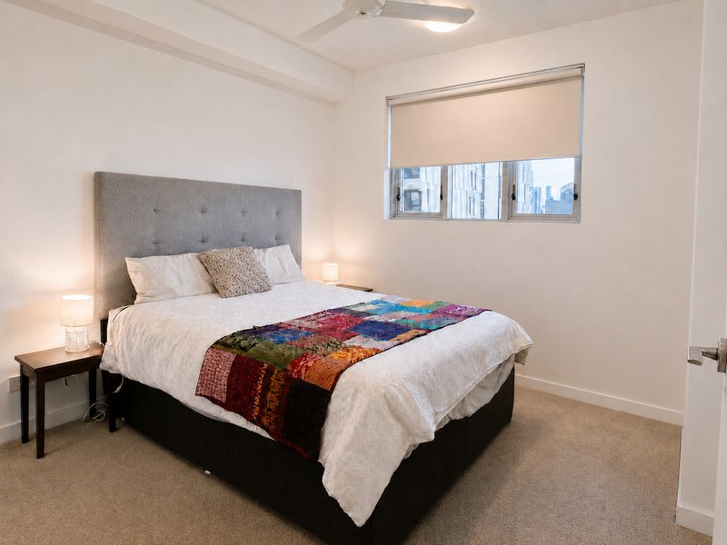 Photo - 612/66 Manning Street, South Brisbane QLD 4101 - Image 5