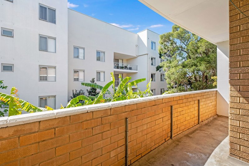 Photo - 6/127 Chapel Road, Bankstown NSW 2200 - Image 8