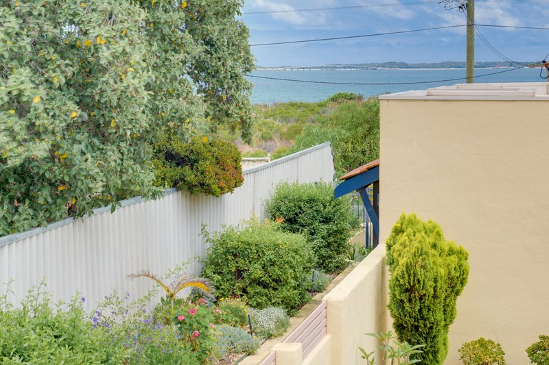 Photo - 6/127 Rockingham Beach Road, Rockingham WA 6168 - Image 12