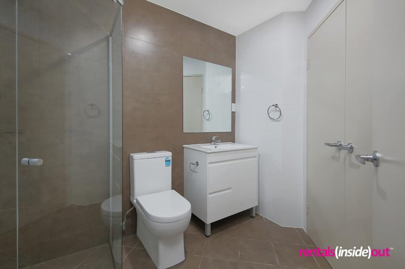 Photo - 6/13-15 Civic Avenue, Pendle Hill NSW 2145 - Image 6