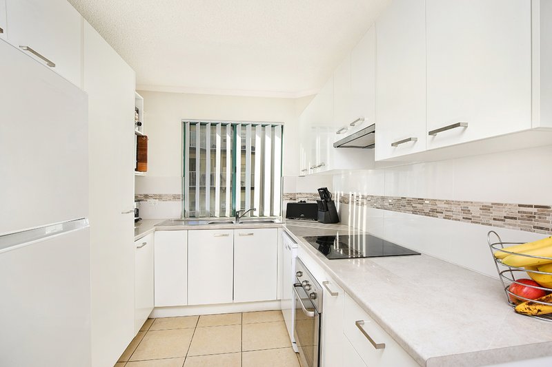 Photo - 6/13-15 Douglas Street, Mooloolaba QLD 4557 - Image 4