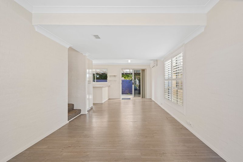 Photo - 6/13-17 Brown Street, Labrador QLD 4215 - Image 5