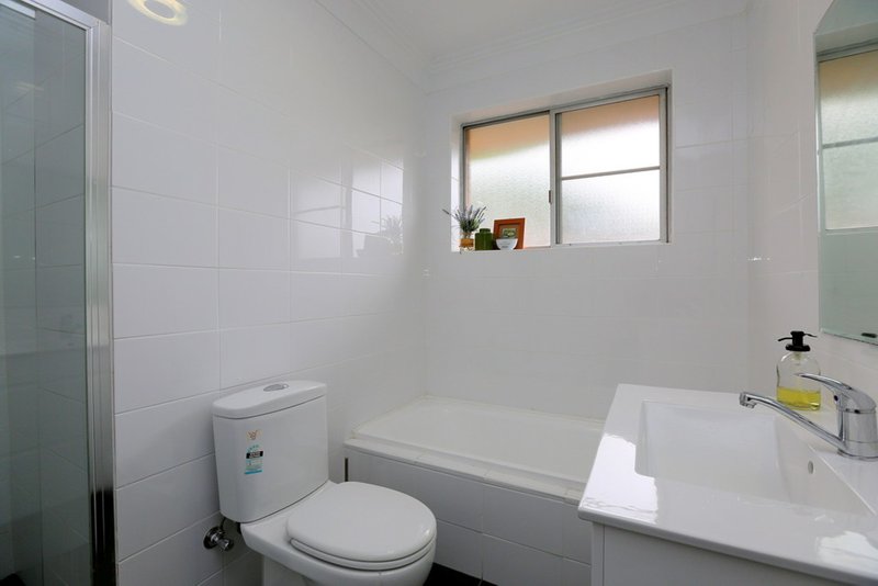 Photo - 6/13 Doodson Avenue, Lidcombe NSW 2141 - Image 6