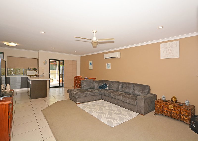 Photo - 6/13 Tavistock Street, Torquay QLD 4655 - Image 4