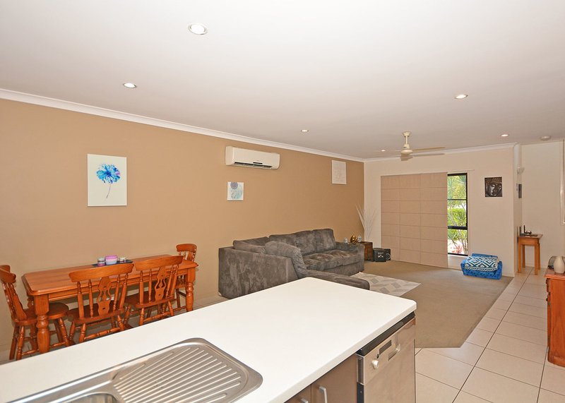 Photo - 6/13 Tavistock Street, Torquay QLD 4655 - Image 7