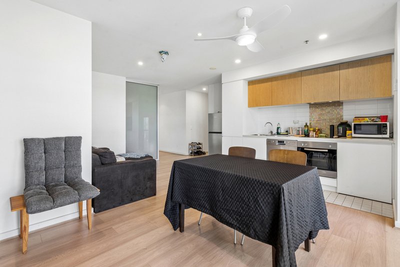 Photo - 613/10 Balfours Way, Adelaide SA 5000 - Image 4