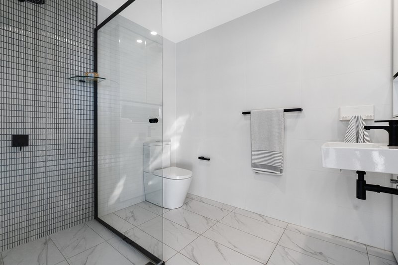 Photo - 613/1B Lemon Tree Ave , Melrose Park NSW 2114 - Image 11