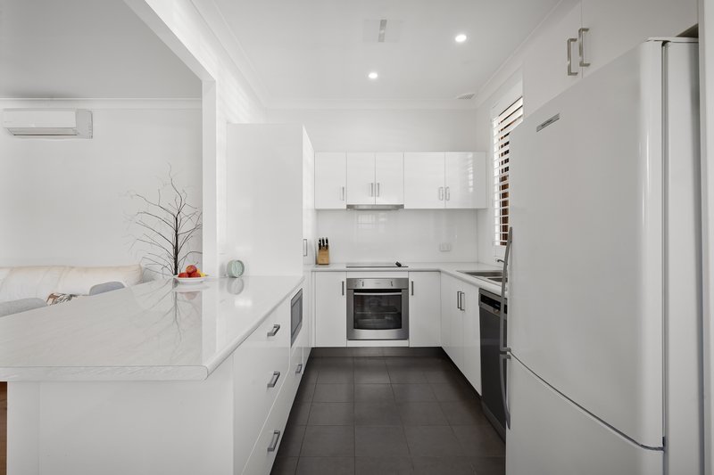 Photo - 6/132-134 Russell Avenue, Dolls Point NSW 2219 - Image 4