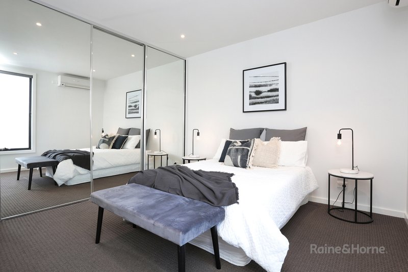 Photo - 6/132 Pascoe Vale Road, Moonee Ponds VIC 3039 - Image 4