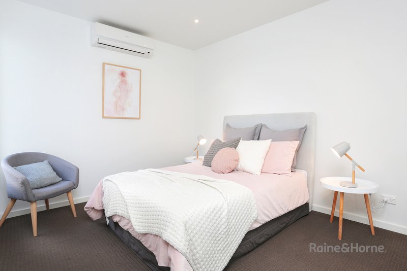 Photo - 6/132 Pascoe Vale Road, Moonee Ponds VIC 3039 - Image 5