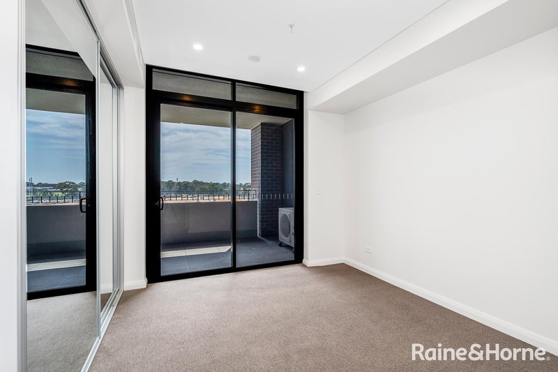 Photo - 613/3B Elymus Glade, Tallawong NSW 2762 - Image 4