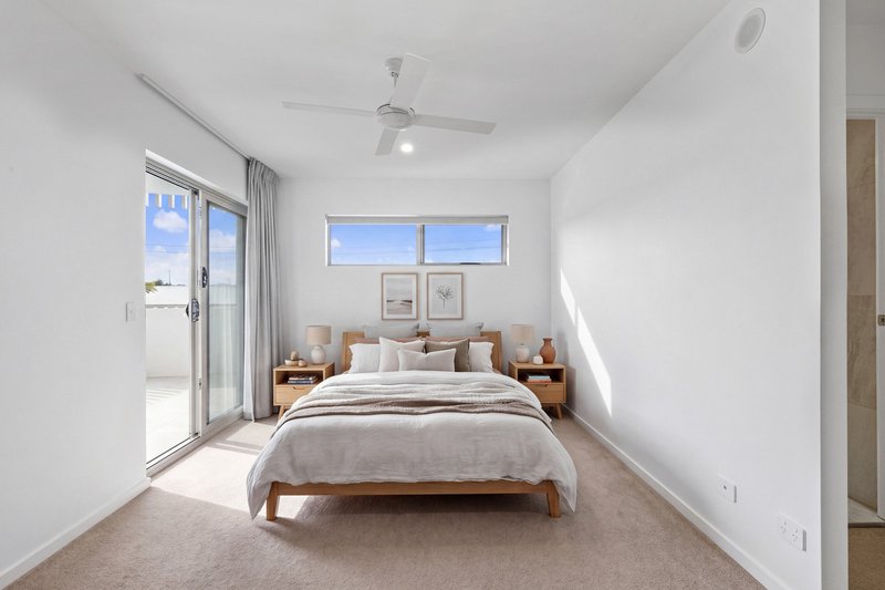 Photo - 6/136 Broadwater Terrace, Redland Bay QLD 4165 - Image 4