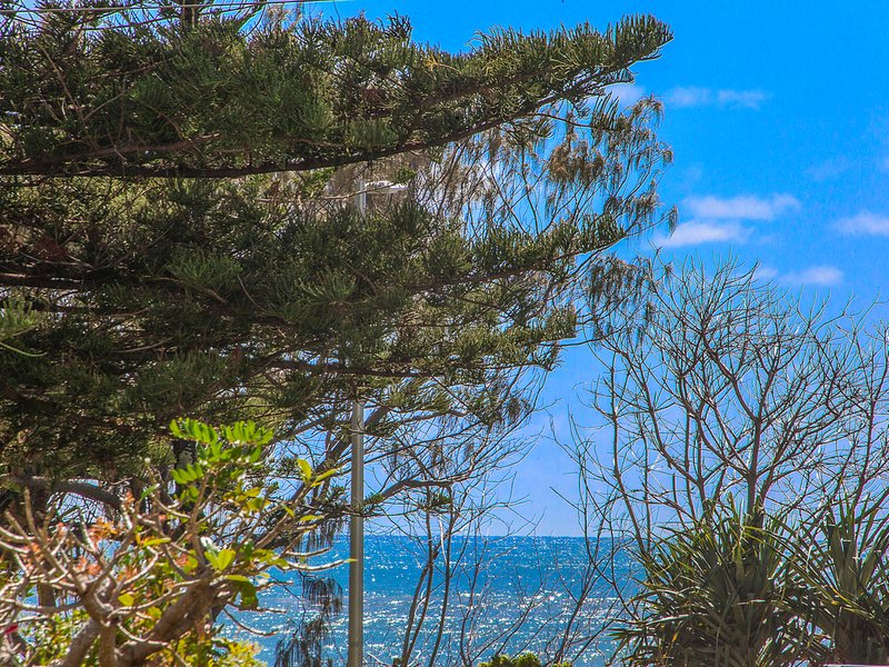 Photo - 6/136 The Esplanade, Burleigh Heads QLD 4220 - Image 5