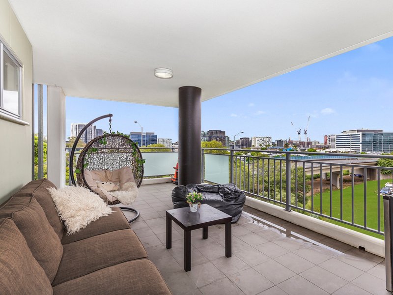 Photo - 613/8 Hurworth Street, Bowen Hills QLD 4006 - Image 8