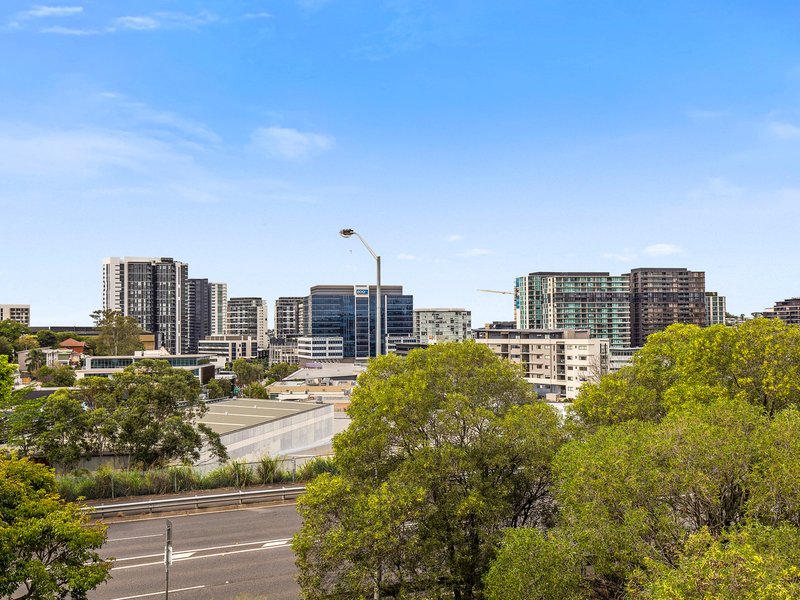 Photo - 613/8 Hurworth Street, Bowen Hills QLD 4006 - Image 9