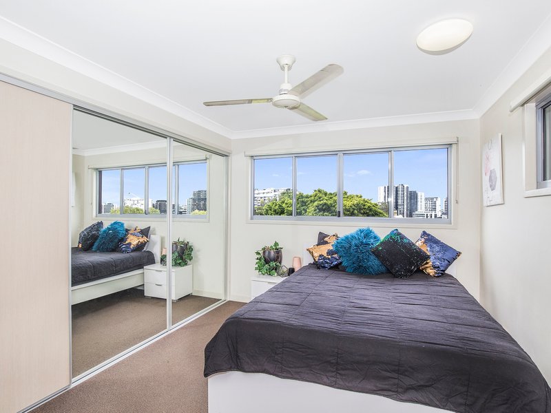 Photo - 613/8 Hurworth Street, Bowen Hills QLD 4006 - Image 12