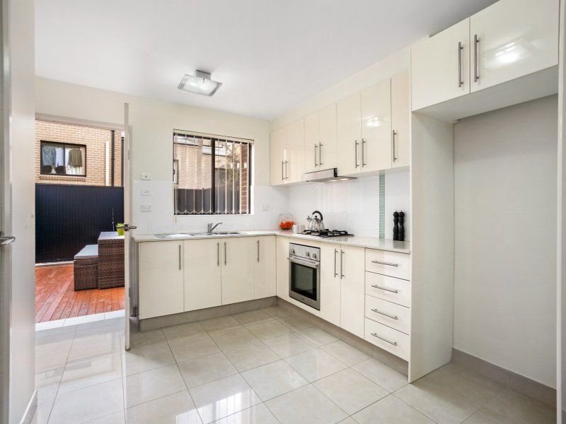 Photo - 6/14-18 Connells Point Road, South Hurstville NSW 2221 - Image 2