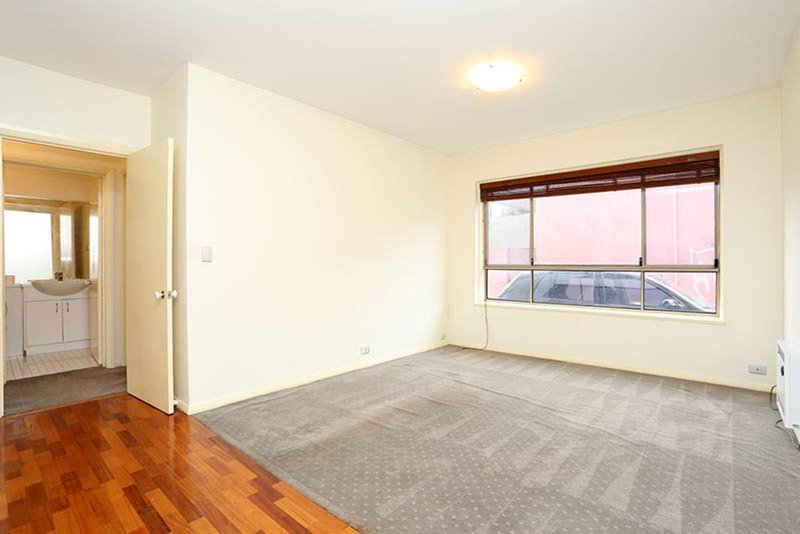 Photo - 6/14 Hutton Street, Thornbury VIC 3071 - Image 4