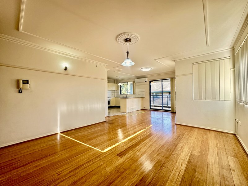 Photo - 6/14 Queens Road, Westmead NSW 2145 - Image 5