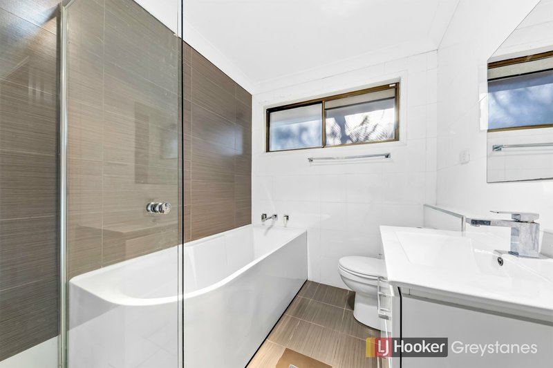 Photo - 6/140 Dunmore Street, Wentworthville NSW 2145 - Image 4