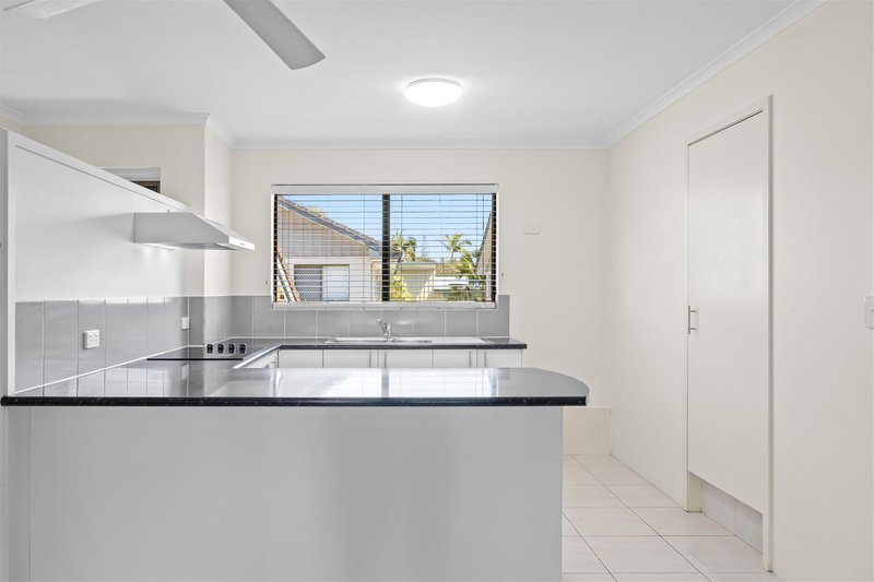 Photo - 6/141-143 Duporth Avenue, Maroochydore QLD 4558 - Image 3