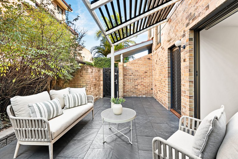 Photo - 6/143-155 Ben Boyd Road, Neutral Bay NSW 2089 - Image 1