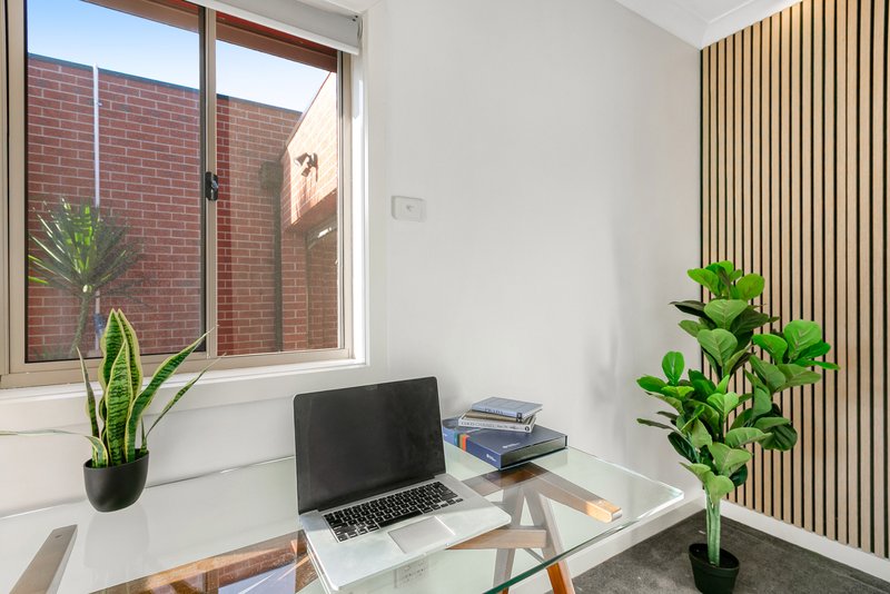 Photo - 6/15-17 Chaleyer Street, Reservoir VIC 3073 - Image 8