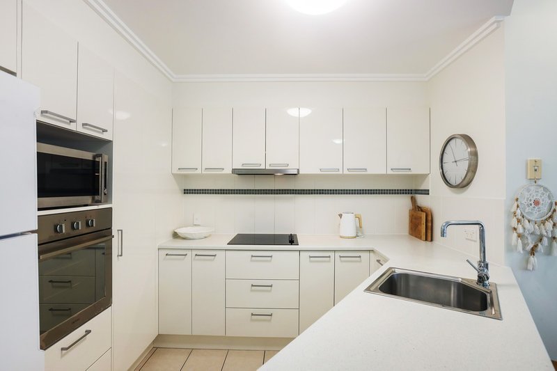 Photo - 6/15 Clark Street, Biggera Waters QLD 4216 - Image 6