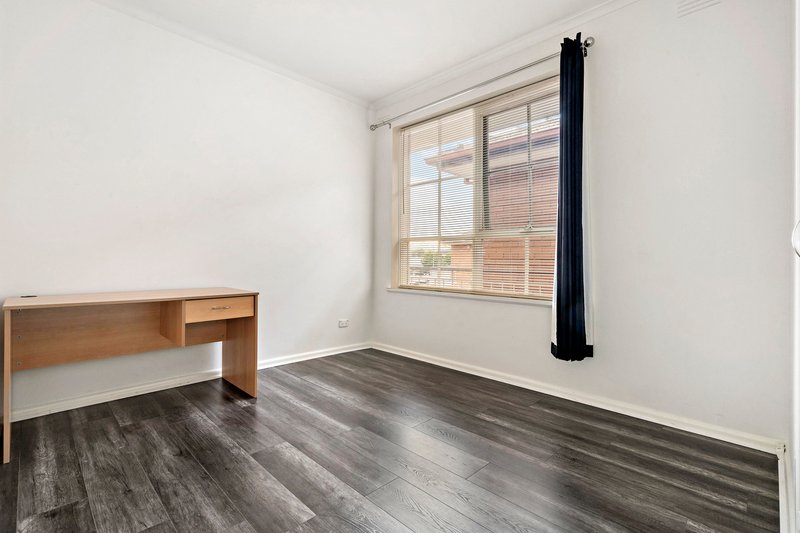 Photo - 6/15 Rosedale Avenue, Glen Huntly VIC 3163 - Image 5