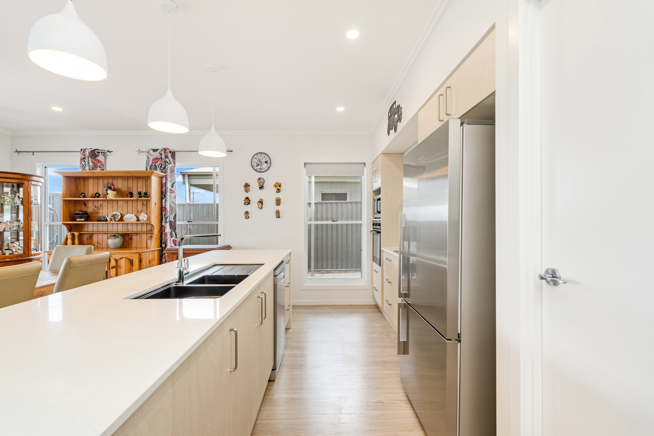 61 5 Serenity Drive, Eli Waters QLD 4655 - Image 2