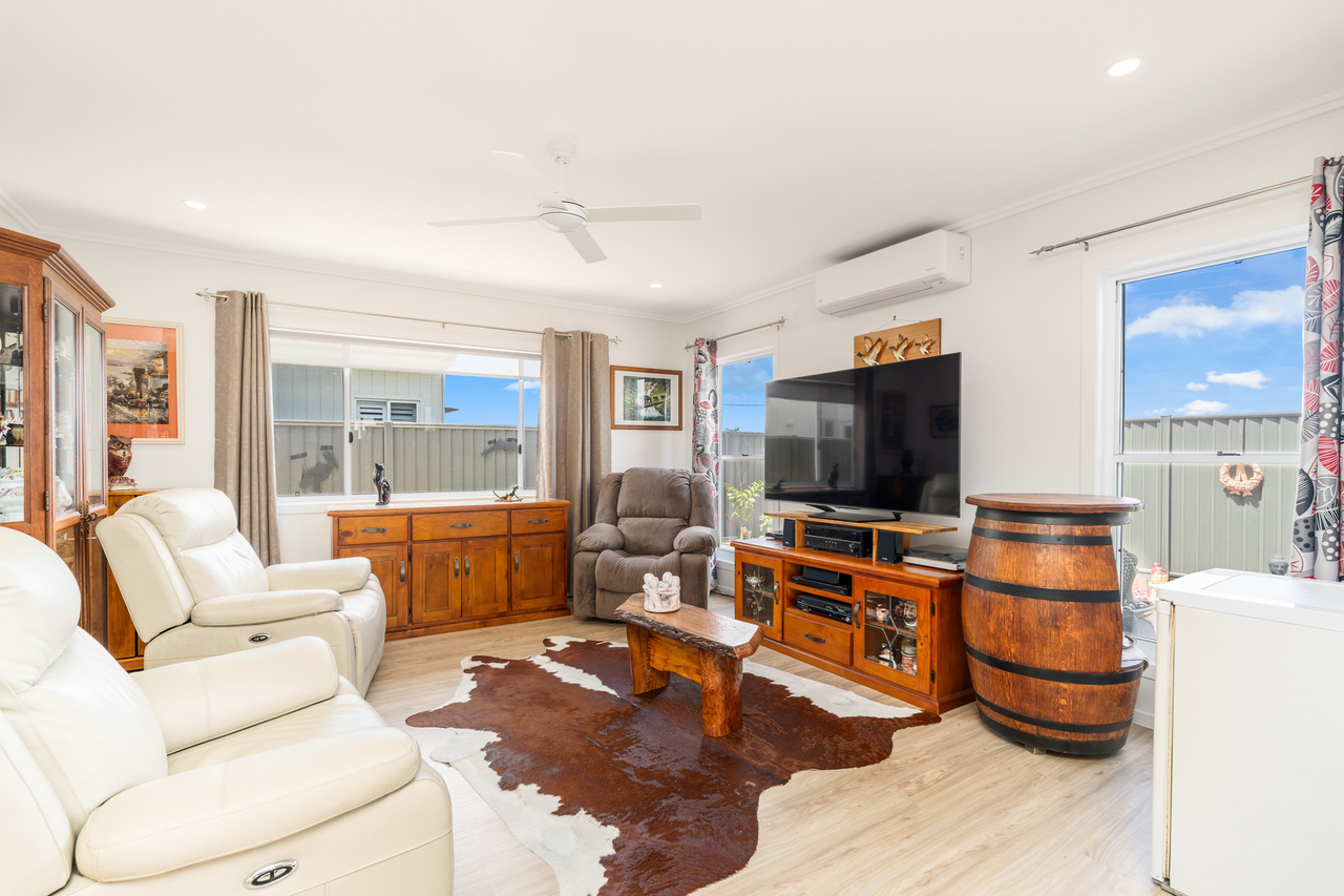 61 5 Serenity Drive, Eli Waters QLD 4655 - Image 6