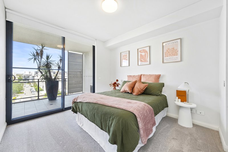 Photo - 615/16 Baywater Drive, Wentworth Point NSW 2127 - Image 6