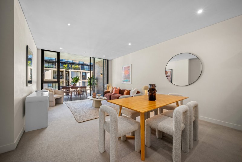 Photo - 615/172 Ross Street, Forest Lodge NSW 2037 - Image 1