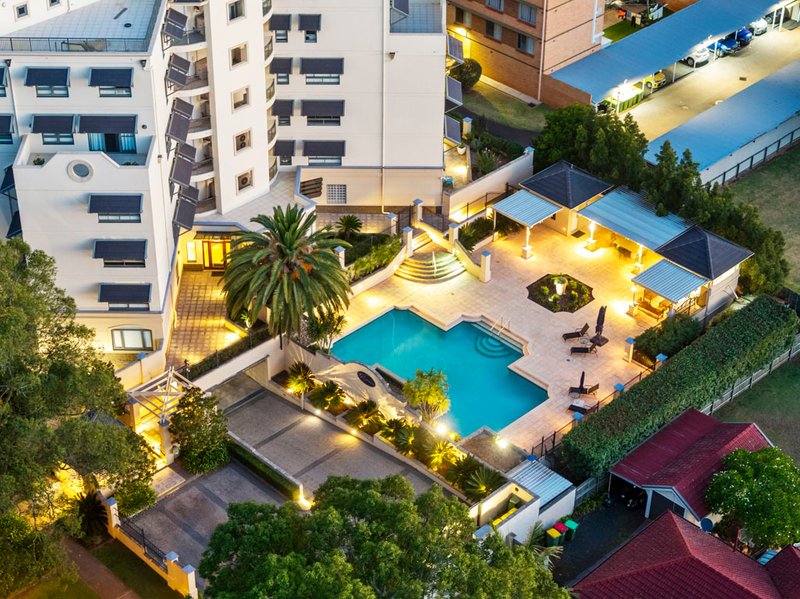 Photo - 615/2-4 Herries Street, East Toowoomba QLD 4350 - Image 3