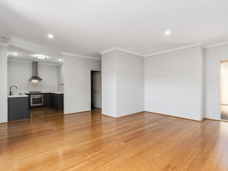 Photo - 6/1533B Albany Highway, Beckenham WA 6107 - Image 3