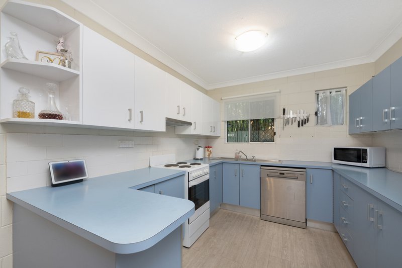 Photo - 6/159 Harold Street, West End QLD 4810 - Image 4