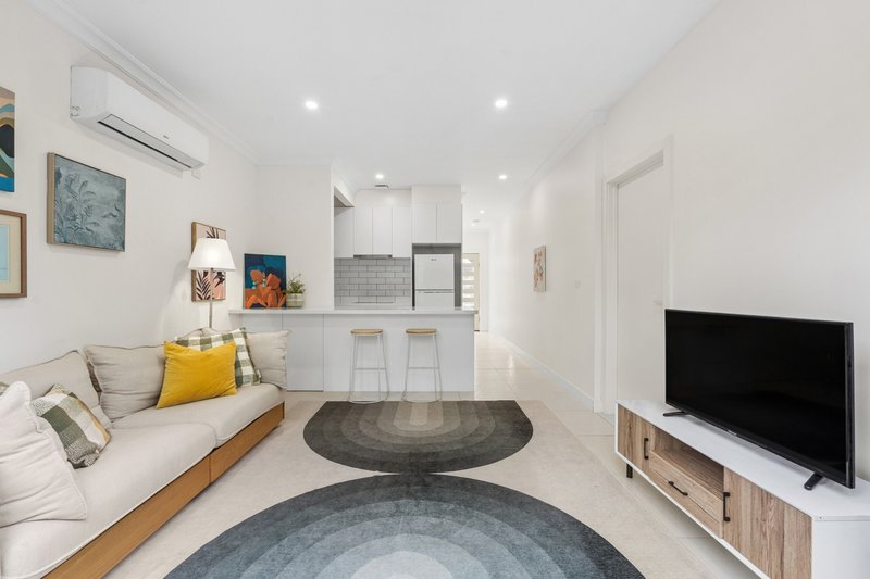 Photo - 6/16 Elsey Road, Reservoir VIC 3073 - Image 3