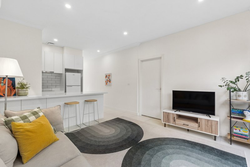 Photo - 6/16 Elsey Road, Reservoir VIC 3073 - Image 4