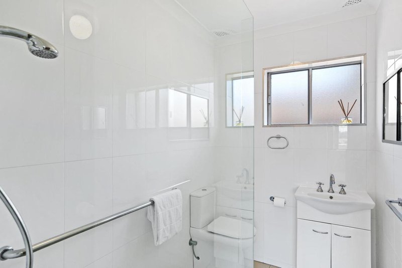 Photo - 6/16 Foamcrest Avenue, Newport NSW 2106 - Image 6