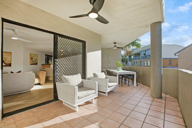 Photo - 6/16 Jellicoe Street, Coorparoo QLD 4151 - Image 6