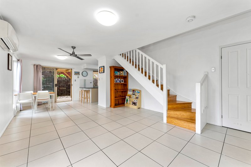 Photo - 6/16 Lakefield Place, Runcorn QLD 4113 - Image 6