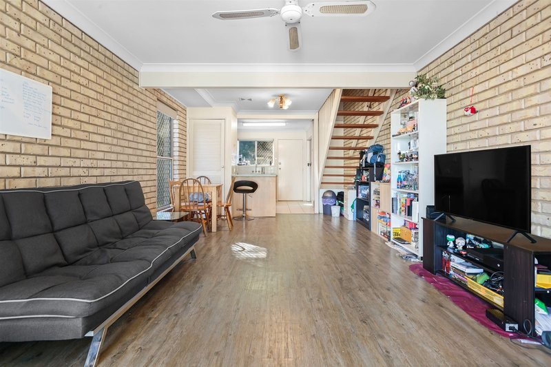 Photo - 6/16 Lindsay Street, Bundamba QLD 4304 - Image 3