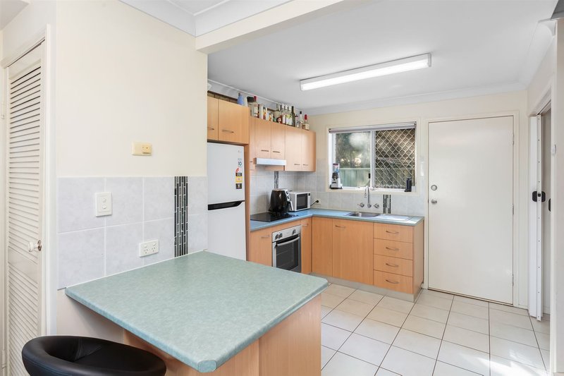 Photo - 6/16 Lindsay Street, Bundamba QLD 4304 - Image 5