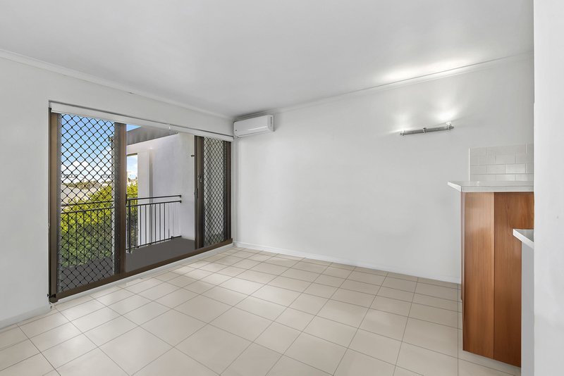 Photo - 6/161 Junction Road, Clayfield QLD 4011 - Image 2