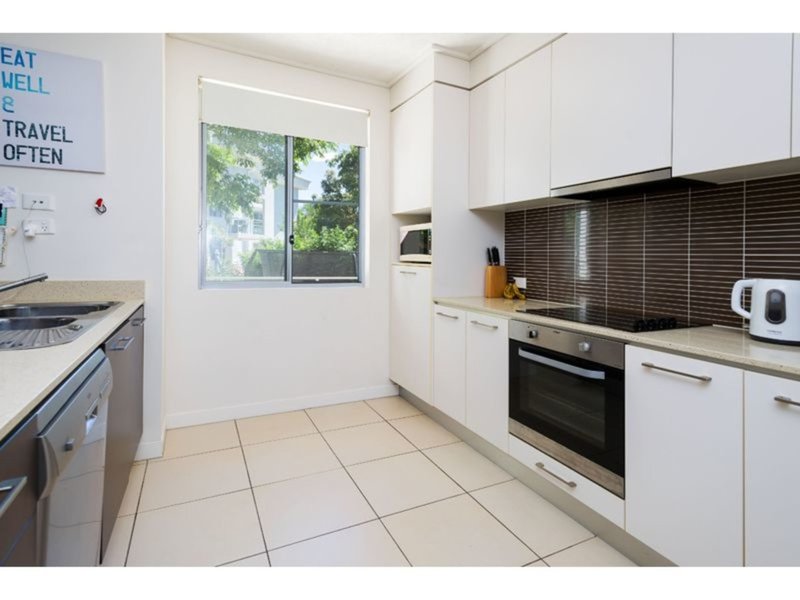 Photo - 616/64-68 Sickle Avenue, Hope Island QLD 4212 - Image 6